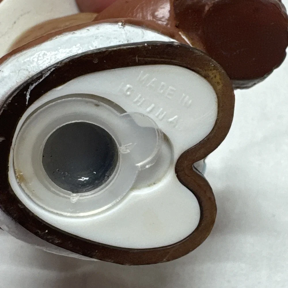 Vintage Thanksgiving Pilgrim Squirrels Chipmunks Salt Pepper Shakers 3